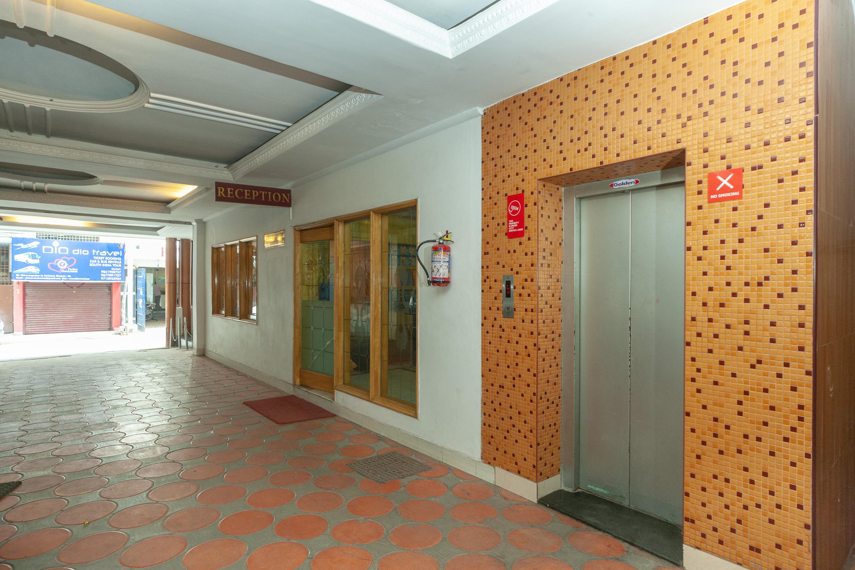 Hotel Fabexpress Marigold I Neu-Delhi Exterior foto